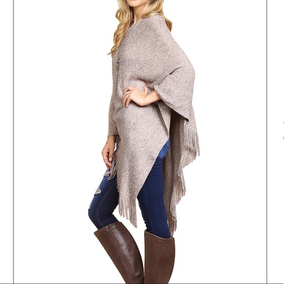 Taupe Fringe Poncho 🌸 Sale - Picture 3 of 3